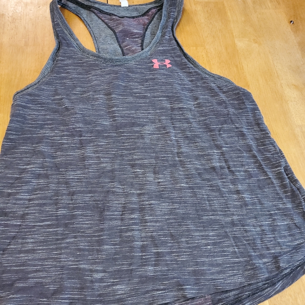 Under Armour tanks